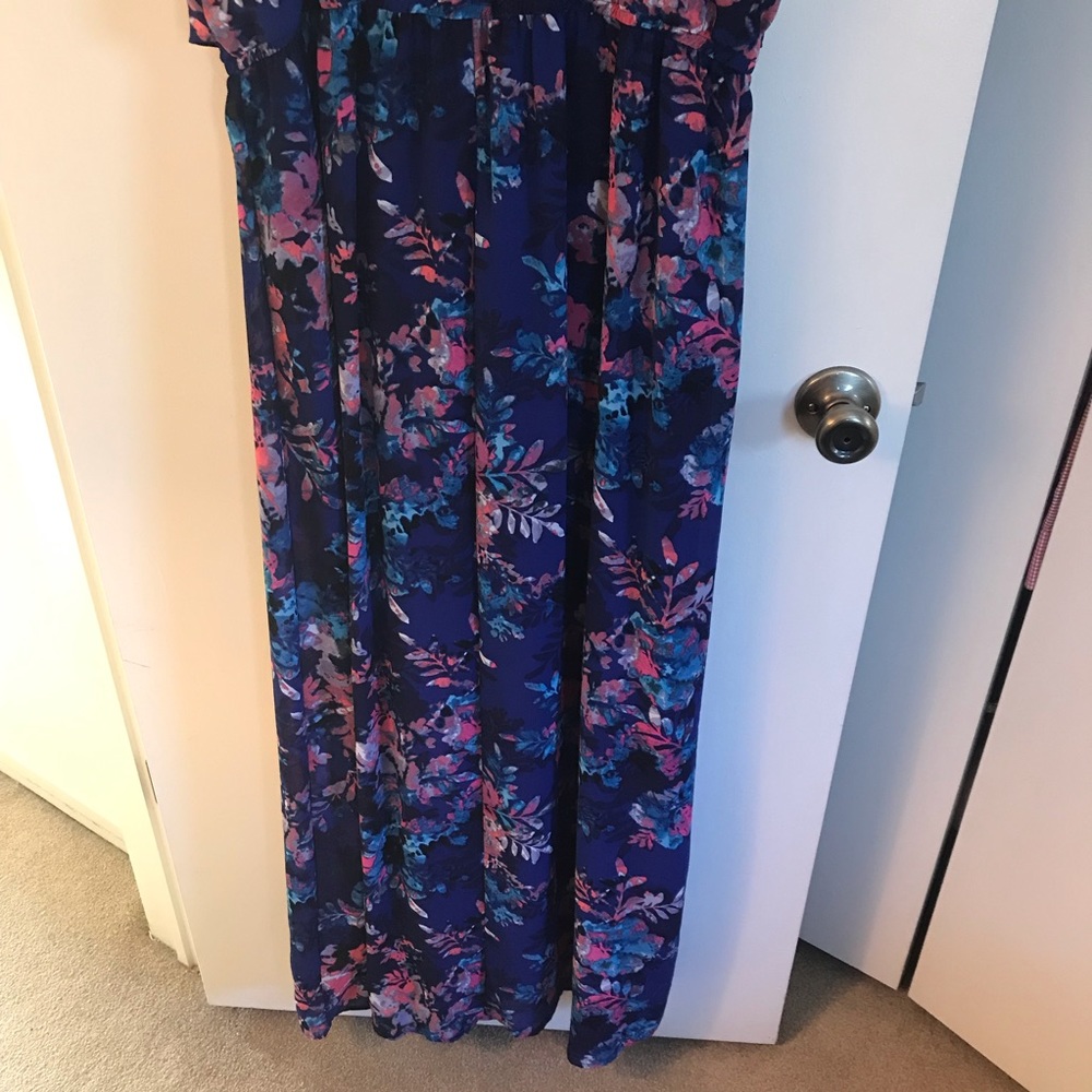 Blue Floral Maxi Dress - Picture 6 of 7
